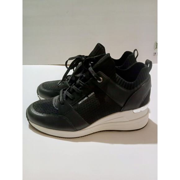 Michael Kors Women's Knit Lace-Up Trainer Sneakers Size 10 - Picture 3 of 11